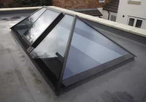 Lire la suite à propos de l’article Lumière Naturelle à l&rsquo;Infini : Comment les Skydomes Transforment vos Espaces